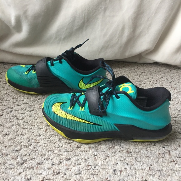 kd nike shoes youth